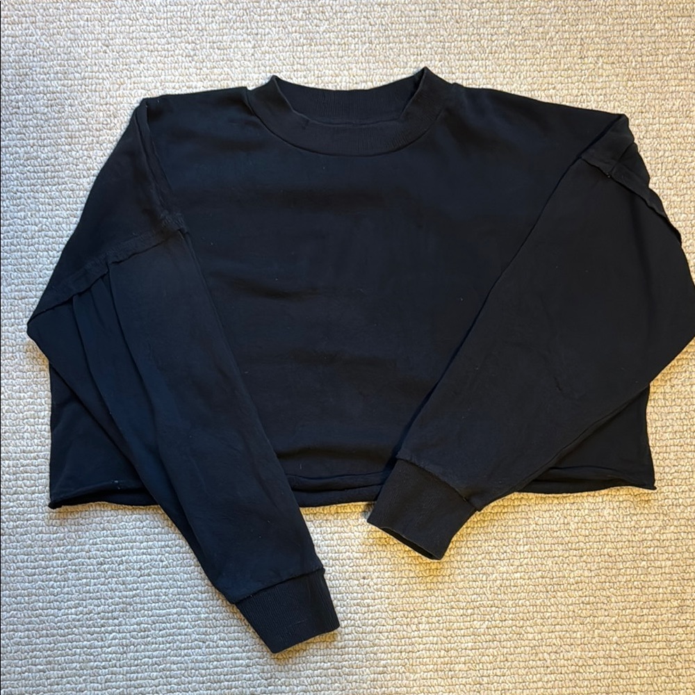 Black Cropped Sweatshirt